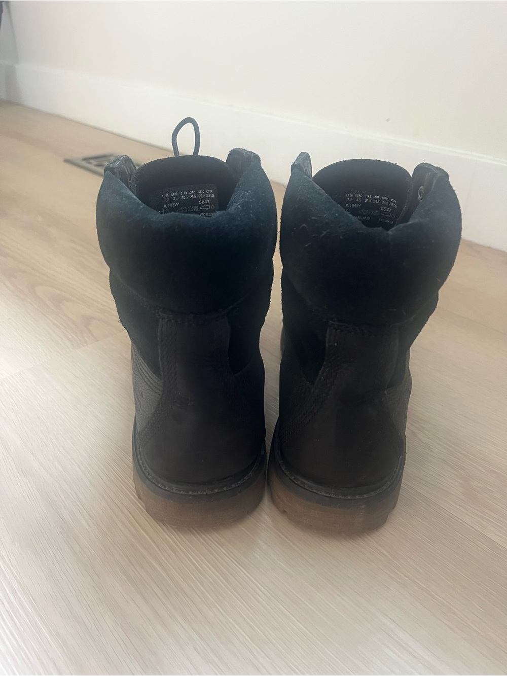 Timberland Women’s Premium D-ring Waterproof Black Leather&Suede Boots - Picture 6 of 8